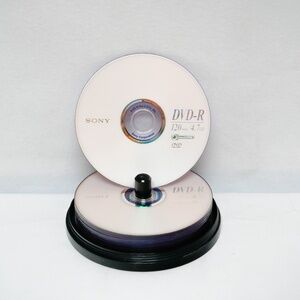 Unused Sony DVD-R discs in original spindle case - 17 discs, 4.7GB